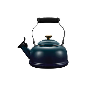 Le Creuset Classic Whistling Kettle, Agave